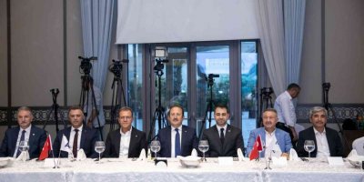 Başkan Seçer: "İhracatçılarımızla her türlü işbirliğine açığız"