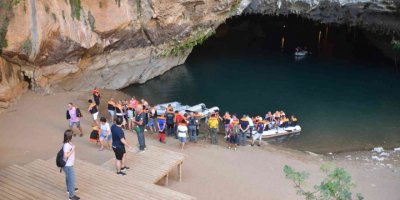 Türkiye’nin en uzun yeraltı gölüne ziyaretçi akını