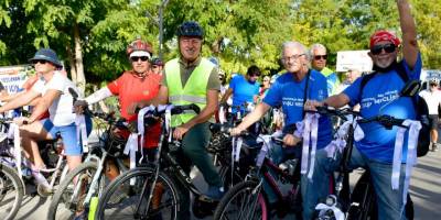 Yaşlılar 3 km pedala bastı !