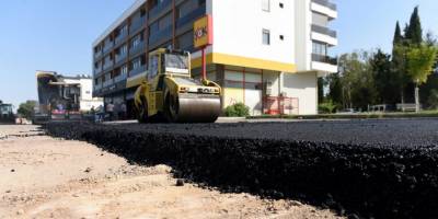 Güzeloba’da yollar yenileniyor