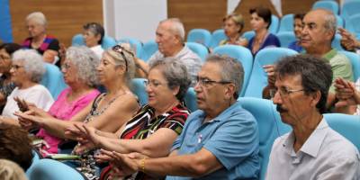 Yaşlılar, ilk derste çok heyecanlandı