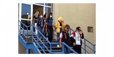 Fuhuş Şebekesinin Şifresi: Lüks Araçlarımız Geldi