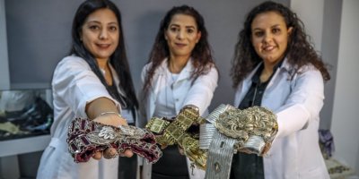 Gümüş, Kadın Sadekarlar Elinde Şekilleniyor