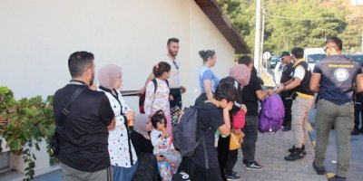 Tesislerinde Kaçak Göçmenler Yakalanmıştı; 8 İşletmeciye Gözaltı