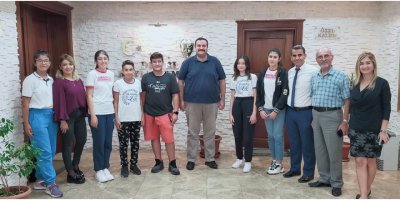 Öğrencilerden İspanya Dönüşü Kaymakama Ziyaret