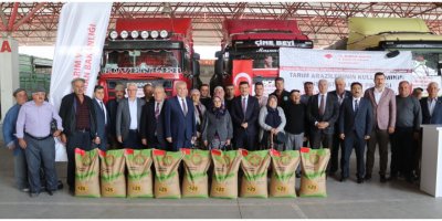 Burdur'da Çiftçilere Tohum Dağıtıldı