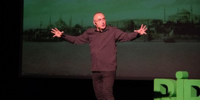 Özel Akdeniz Birey Okulları Sunay Akın'ı ağırladı