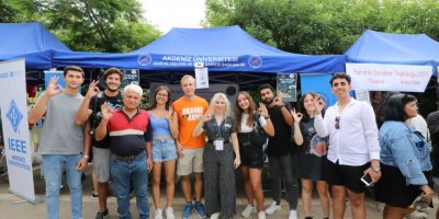 Rektör Özkan, Öğrenci Toplulukları Tanıtım Günleri'ne katıldı