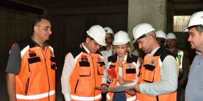 Kepez'deki Antalya Kütüphanesi yükseliyor