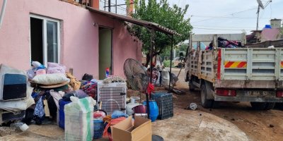 Aksu'da çöp ev temizlendi