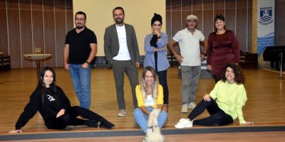 Duruşma salonlarından tiyatro sahnelerine sanat akımı başlattılar