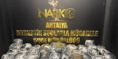 Antalya Polisi'nden uyuşturucu satıcılarına operasyon