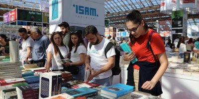 12. Antalya Kitap Fuarı üç günde binlerce ziyaretçi ağırladı