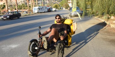 Almanya'dan geldi, özel yapım bisikletiyle Türkiye turunda
