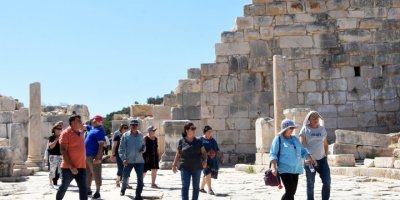 Patara Antik Kenti'ne turist akını