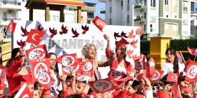Konyaaltı kreşlerinde Cumhuriyet coşkusu