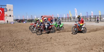 Türkiye Motokros Şampiyonası'nda final heyecanı Afyonkarahisar'da yaşandı