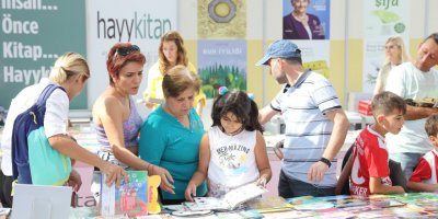 12. Antalya Kitap Fuarı'na 1 milyonu aşkın ziyaretçi