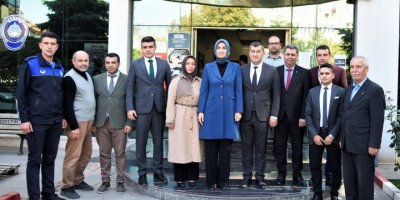 Vali Yiğitbaşı Çay'da