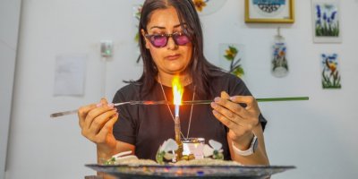 Endemik çiçekler, camda şekil buldu