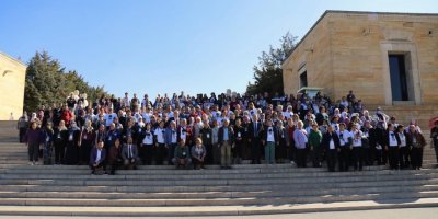 Muğlalı kadınlar Ata'ya saygı için Anıtkabir'de
