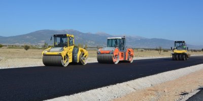 Korkuteli-Bucak yolunun yapımı sürüyor