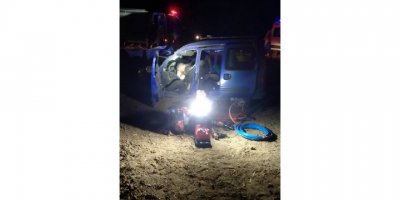 Zincirleme kazada karı- koca öldü, 5 kişi yaralandı