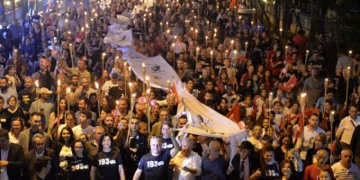 Muratpaşa'dan 'Ata'ya Saygı Yürüyüşü'