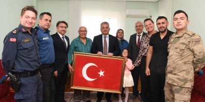 Vali Yazıcı'dan şehit ailesine ziyaret