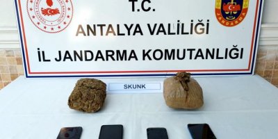 Uyuşturucuyu piyasaya süremeden yakalandılar