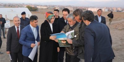 Vali Yiğitbaşı, Üçhöyük kazılarını inceledi