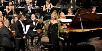 Gülsin Onay rüzgârı esti