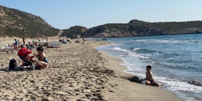 Antik plajda deniz keyfi