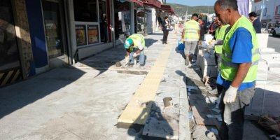 Bodrum'da iki cadde yol ve kaldırım, bir sokakta ise menfez çalışması