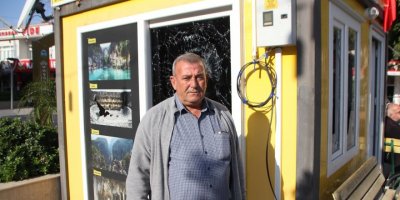 Serik'te taksi duraklarına saldırı