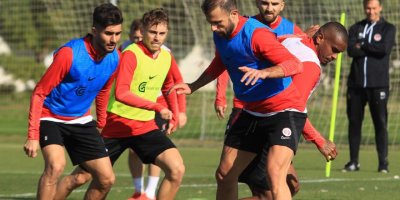 Antalyaspor'da, ligde 5 futbolcu gol sevinci yaşadı