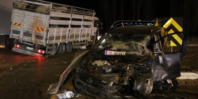 Gurbetçi çift kazada yaralandı