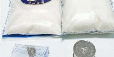 Dedektör köpek Milon, araç zulasında 1 kilo uyuşturucu buldu