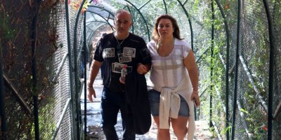 Antalya'ya tatile gelen Kanadalı iş insanının cep telefonu çaldılar