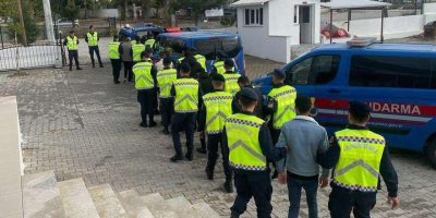 Fethiye'de 58 kaçak göçmen yakalandı, 10 organizatör tutuklandı
