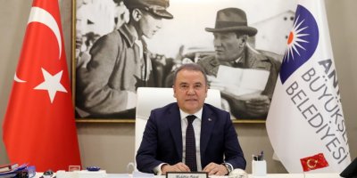 Başkan Muhittin Böcek'ten Öğretmenler Günü mesajı