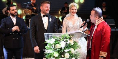 Başpehlivan İsmail Balaban ile İlayda Şeker evlendi