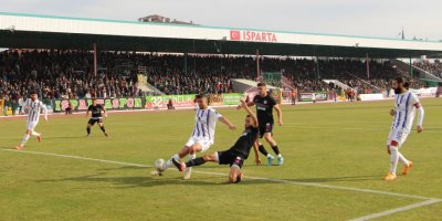 Isparta ve Afyon puanları bölüştü