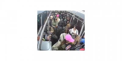 Halk otobüsü şoförü, fenalaşan yolcuya müdahale edip, hastaneye yetiştirdi