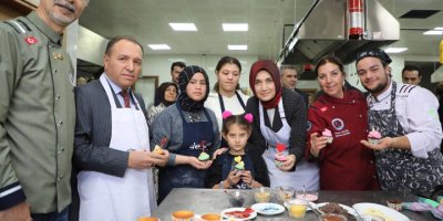 Yiğitbaşı, öğrencilerle tatlıları süsledi