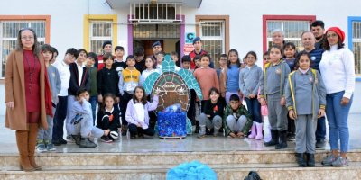 Engelliler için 374 kilo kapak topladılar