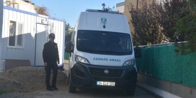 Horladığı için uyaran arkadaşını uyurken 20 bıçak darbesiyle öldürdü
