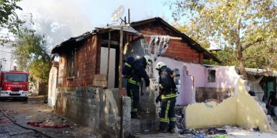 Madde bağımlılarının kaldığı evde yangın çıktı