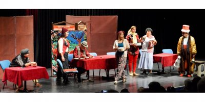 'Âlemciler Mahallesi' 13 öğrenciye burs oldu