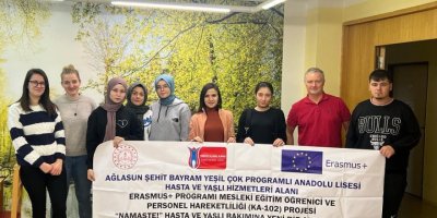 Burdurlu öğrenciler Çekya'da stajda